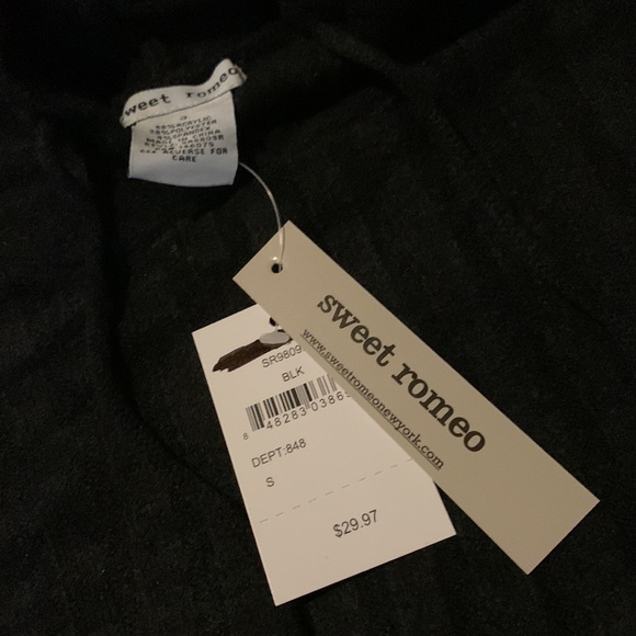 Sweet Romeo black ribbed sweater hoodie. NWT. Small - Picture 5 of 8